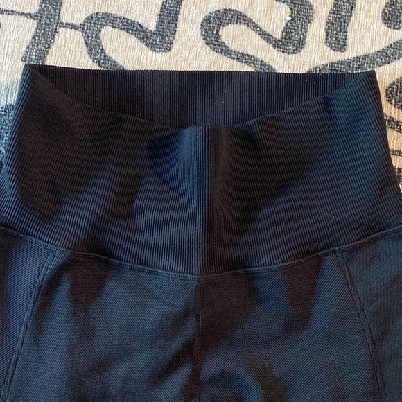 MARIKA BLACK LEGGINGS / TUMMY CONTROL - Picture 3 of 4